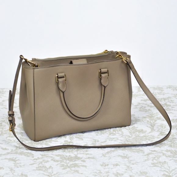 Michael Kors Leather Crossbody Purse Satchel - Picture 2 of 7